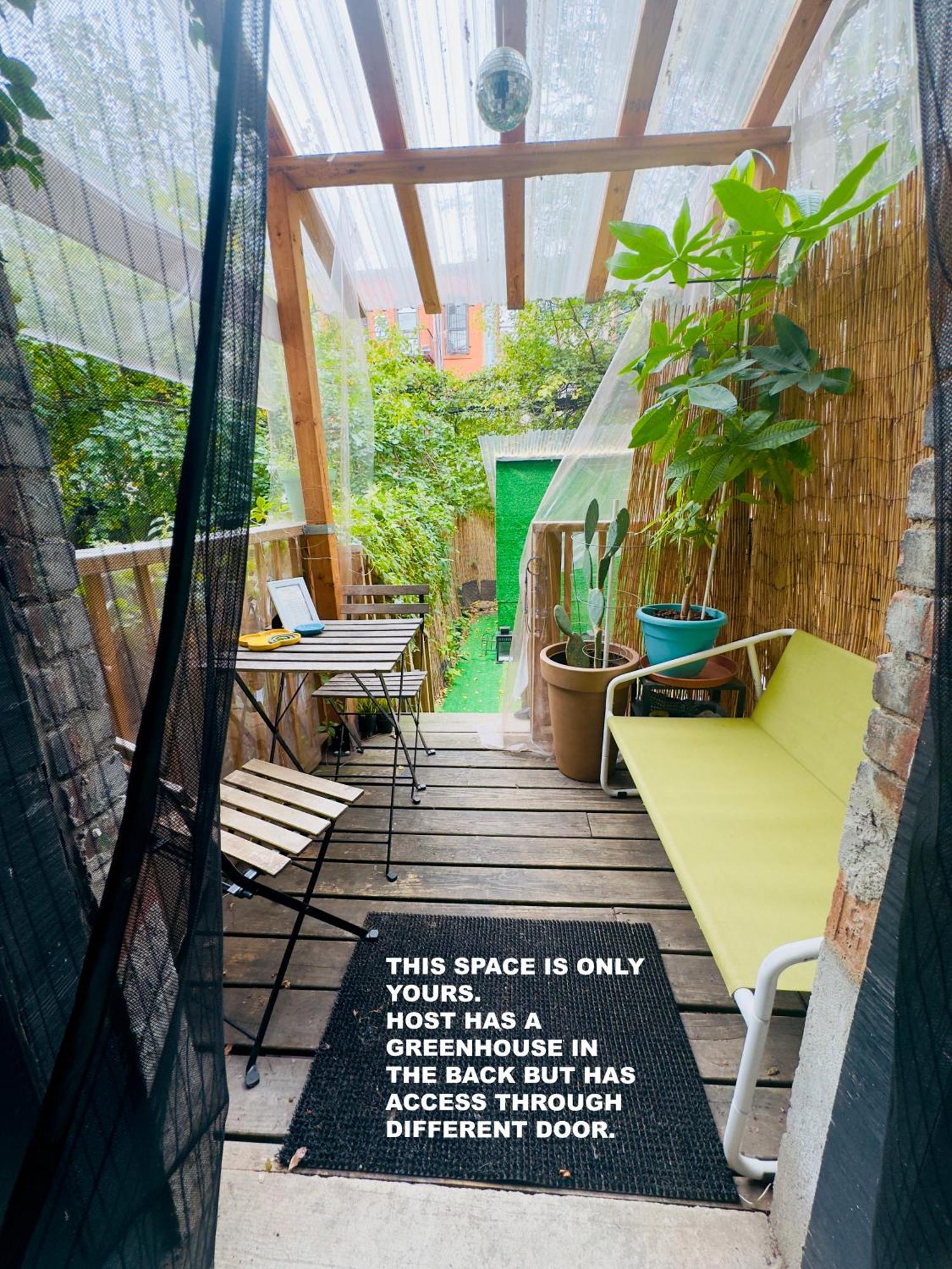 Private Room With Private Bathroom And Backyard New York Exterior photo